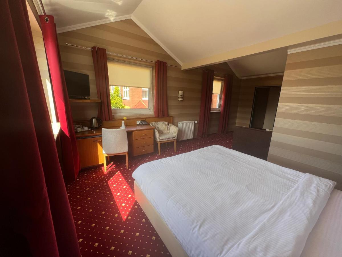 Fergana Uebersee Hotel بريمرهافن المظهر الخارجي الصورة